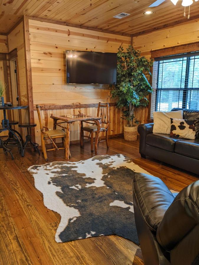 Stone Mountain Lodge 5000Sqft 6 Bed Game Room Pool Table Hot Tub Broken Bow Eksteriør billede