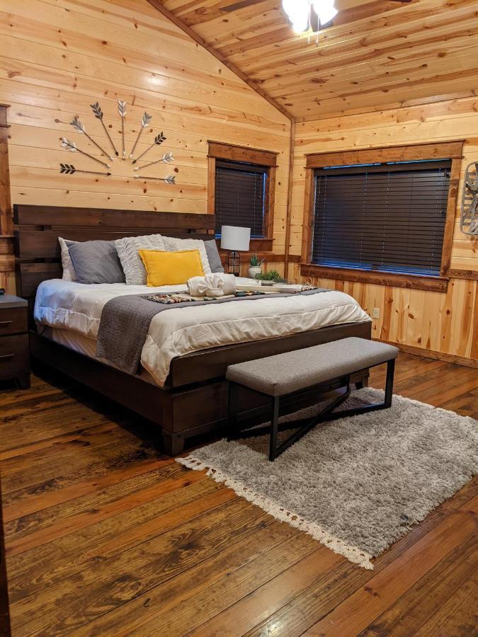 Stone Mountain Lodge 5000Sqft 6 Bed Game Room Pool Table Hot Tub Broken Bow Eksteriør billede