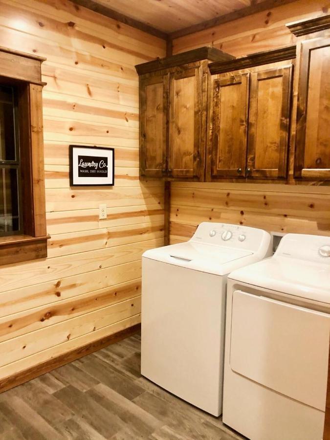 Stone Mountain Lodge 5000Sqft 6 Bed Game Room Pool Table Hot Tub Broken Bow Eksteriør billede