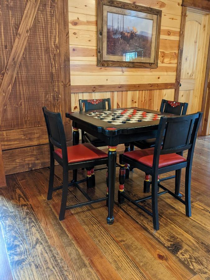 Stone Mountain Lodge 5000Sqft 6 Bed Game Room Pool Table Hot Tub Broken Bow Eksteriør billede