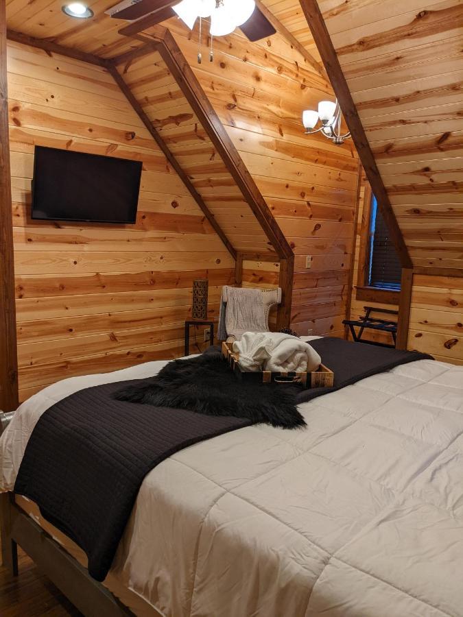 Stone Mountain Lodge 5000Sqft 6 Bed Game Room Pool Table Hot Tub Broken Bow Eksteriør billede