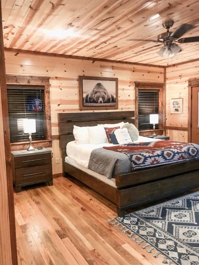 Stone Mountain Lodge 5000Sqft 6 Bed Game Room Pool Table Hot Tub Broken Bow Eksteriør billede