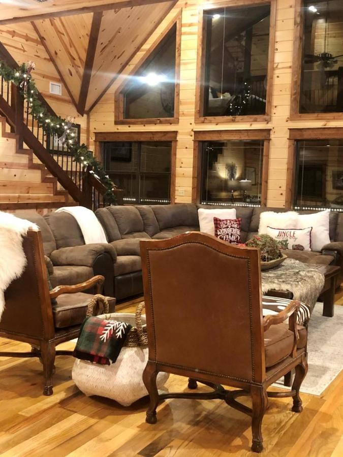 Stone Mountain Lodge 5000Sqft 6 Bed Game Room Pool Table Hot Tub Broken Bow Eksteriør billede