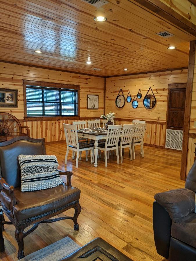 Stone Mountain Lodge 5000Sqft 6 Bed Game Room Pool Table Hot Tub Broken Bow Eksteriør billede