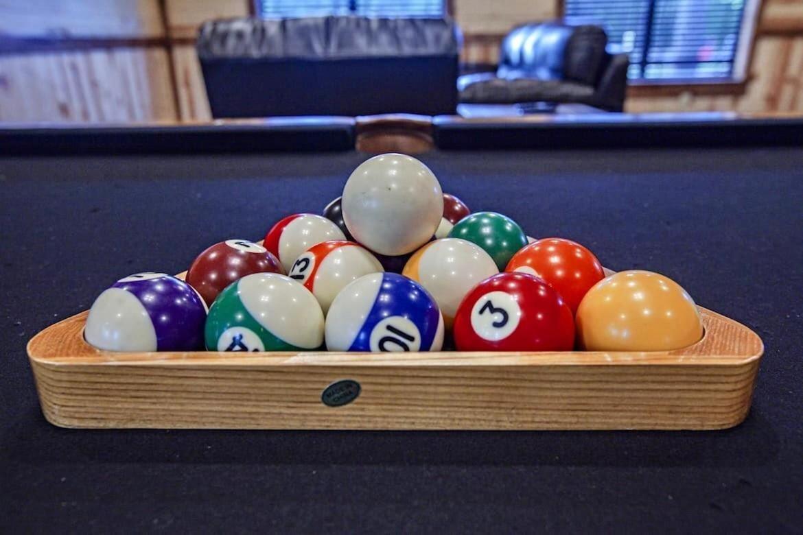 Stone Mountain Lodge 5000Sqft 6 Bed Game Room Pool Table Hot Tub Broken Bow Eksteriør billede